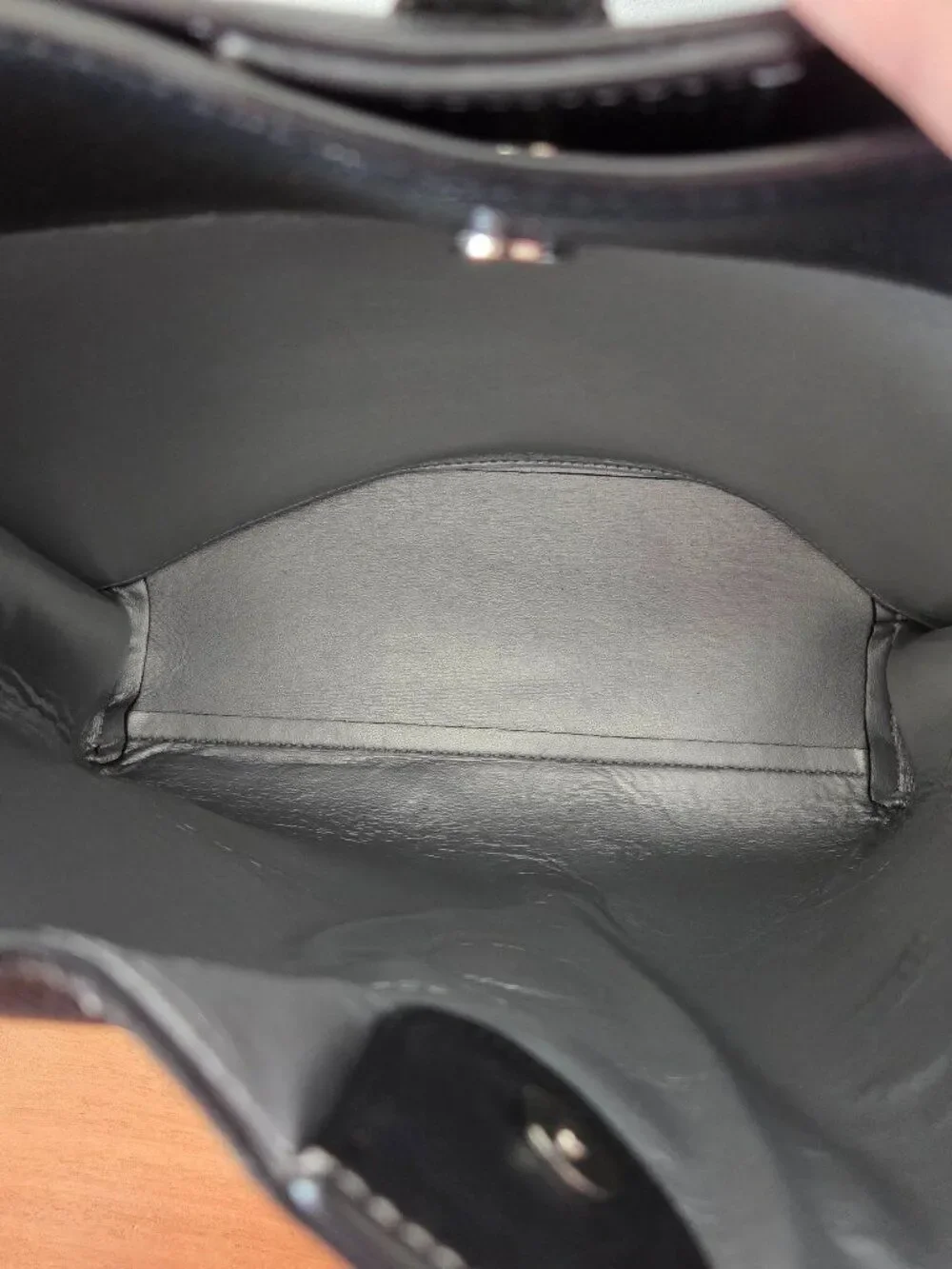EUC LIKE NEW REBECCA MINKOFF BLACK GENUINE LEATHER MEDIUM BUCKET STYLE BAG